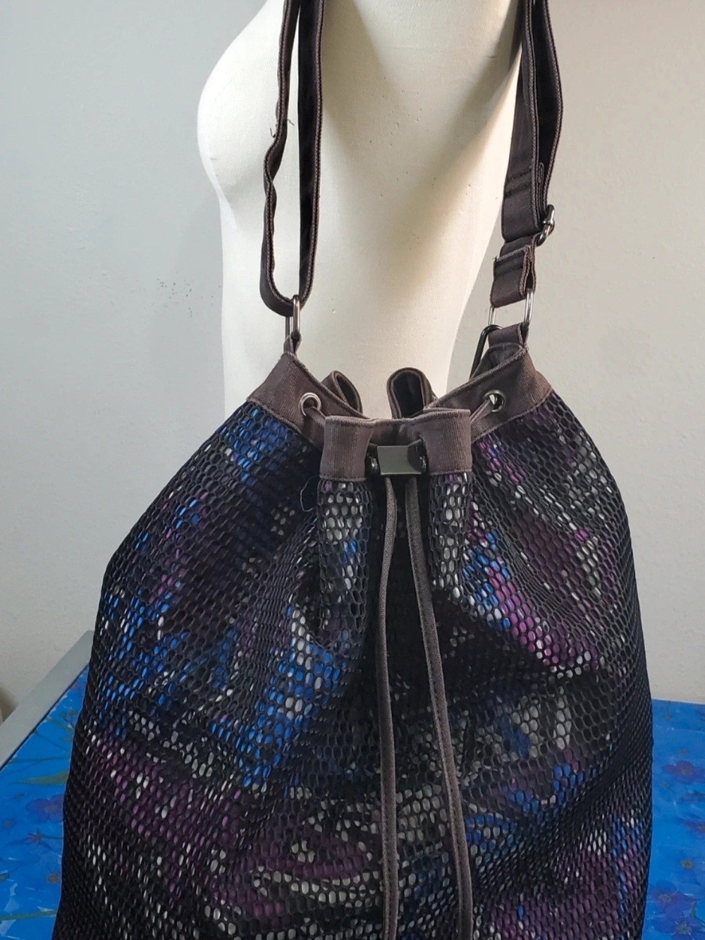 Fabletics Black Mesh Drawstring Shoulder Bag with Iridescent Blue-Purple Accents